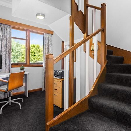 Live Large In The Village Havelock North Exteriör bild